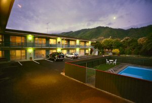 Kapiti Gateway Motel.